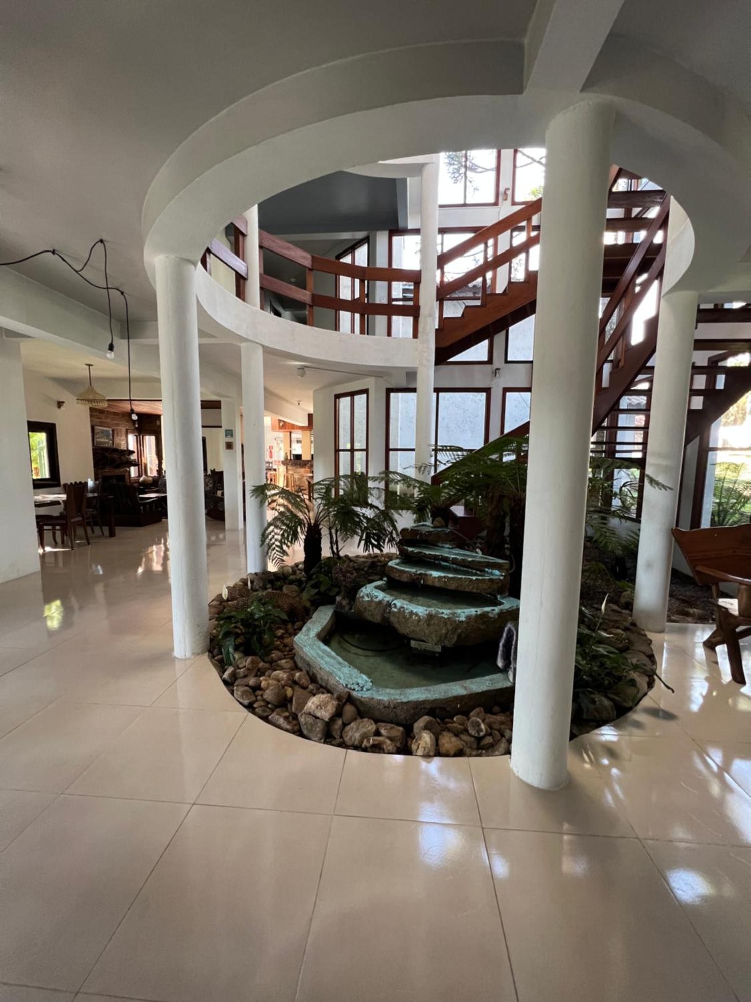 Hotel Rodeio Das Lagoas *